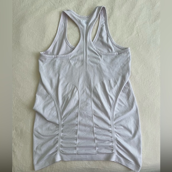 Athleta blush colored Workout top Size M - Picture 6 of 9
